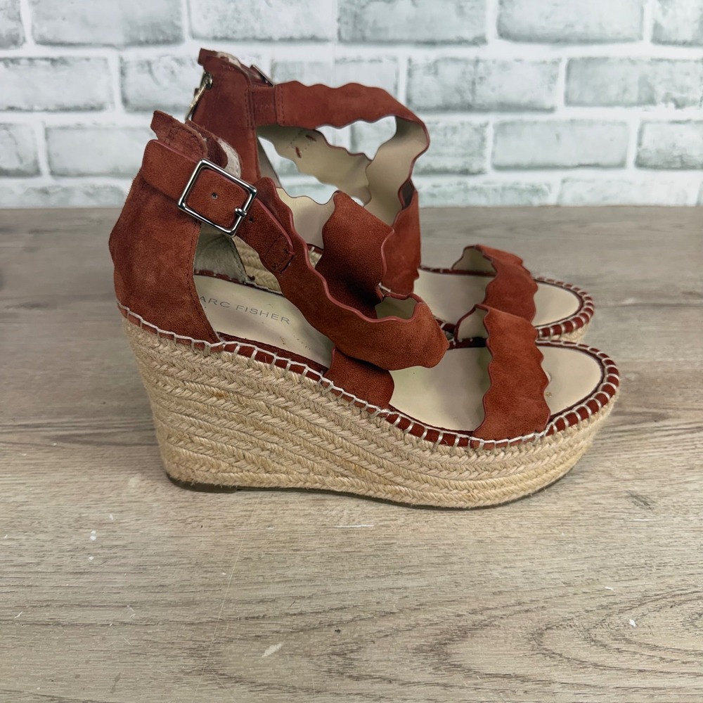 Marc Fisher Adalyn Espadrille Wedge Scalloped Rust Womens 8.5